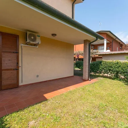 Feriehus Verga Abitazione Al Piano Terra Con Giardino Llido Degli Estensi
