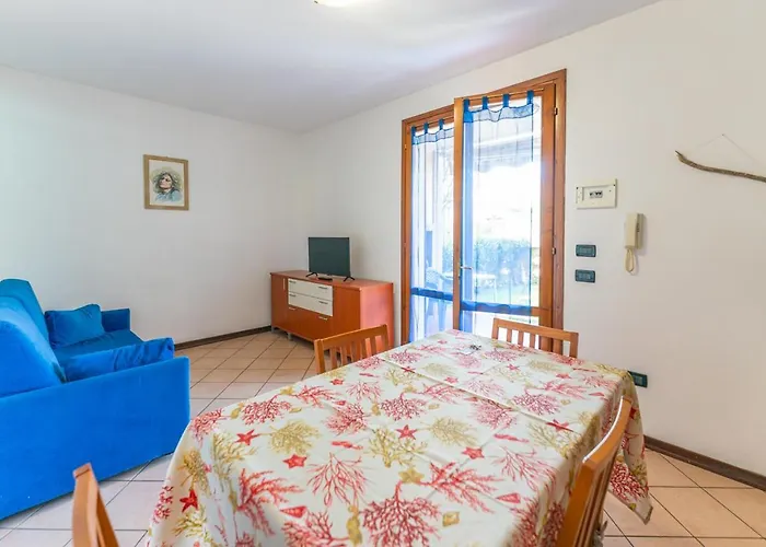 Verga Abitazione Al Piano Terra Con Giardino * リド・デッリ・エステンシ