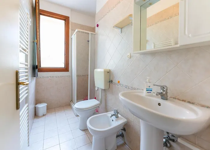 Verga Abitazione Al Piano Terra Con Giardino 別荘 リド・デッリ・エステンシ