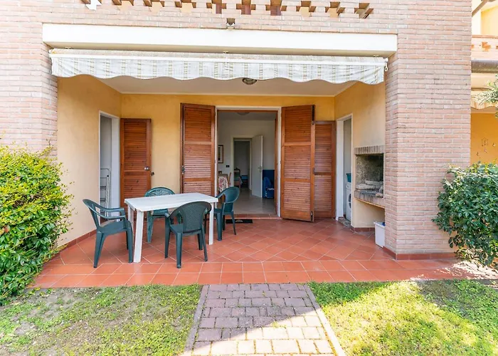 別荘 Verga Abitazione Al Piano Terra Con Giardino リド・デッリ・エステンシ