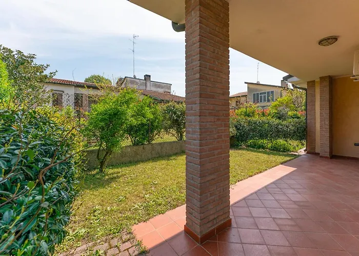 Verga Abitazione Al Piano Terra Con Giardino *